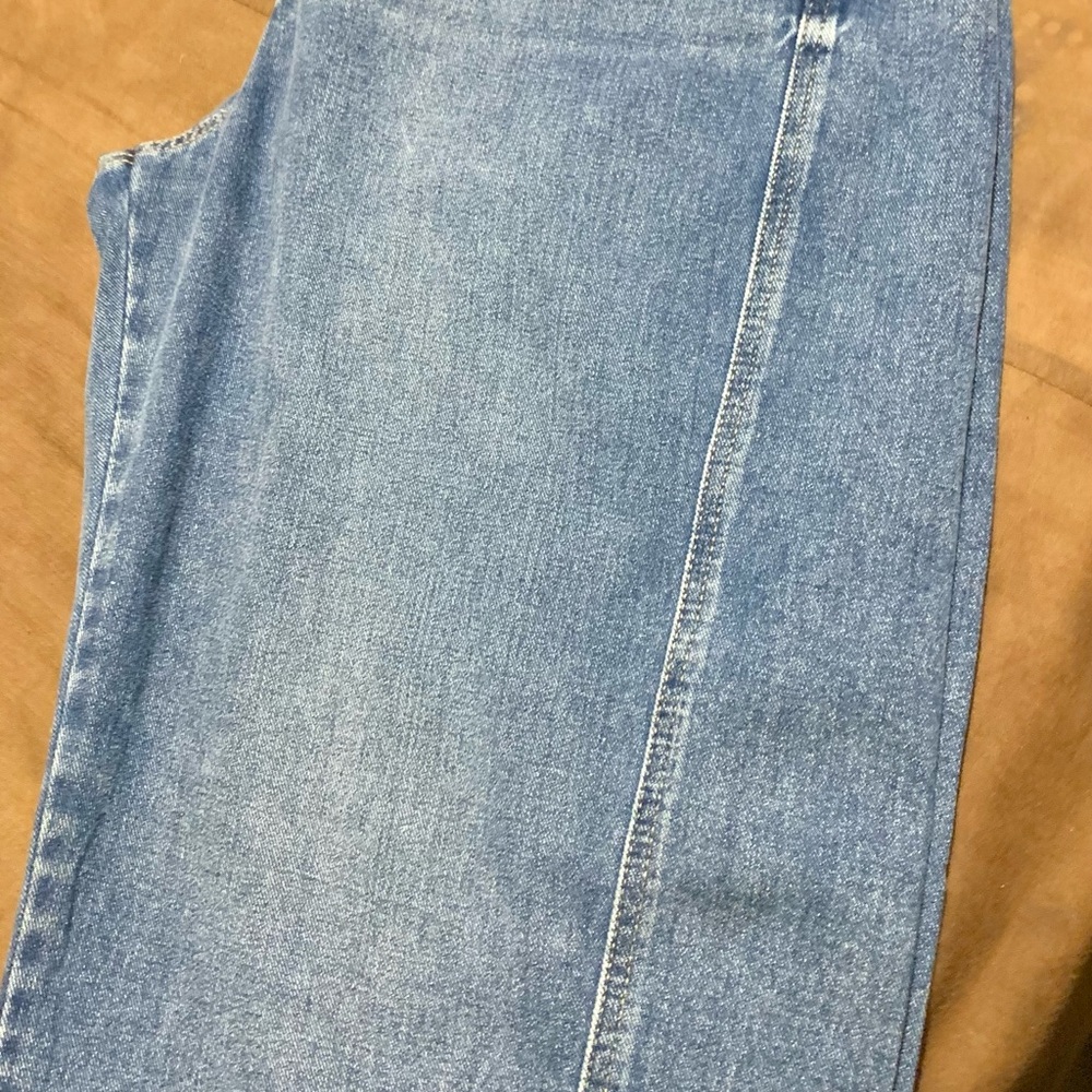 Free Assembly Rise Barrel Jean - Picture 4 of 6
